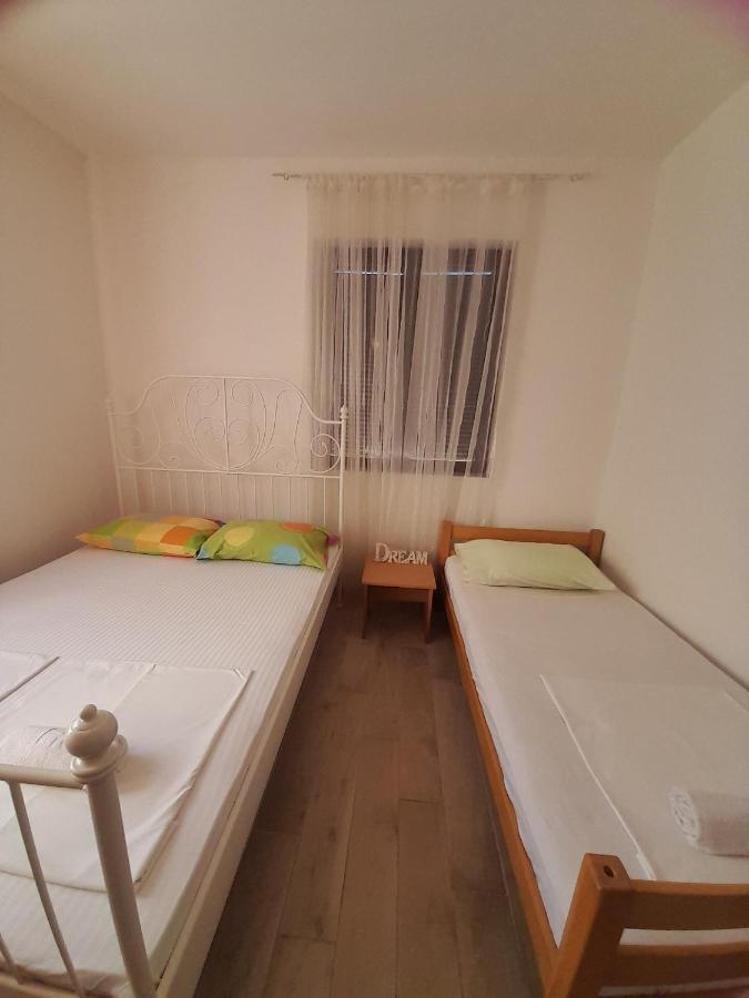 Apartment Nikovic Risan