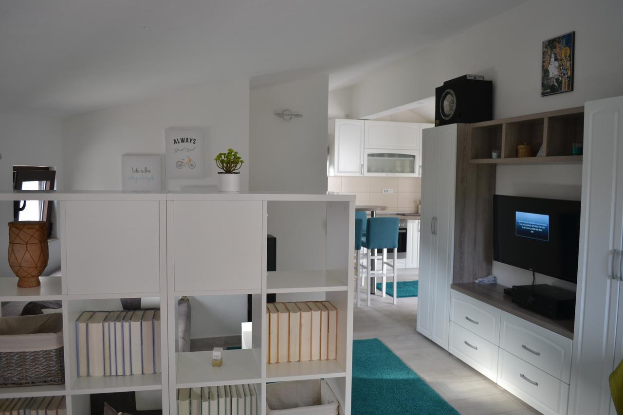 Nikovic Apartment Risan